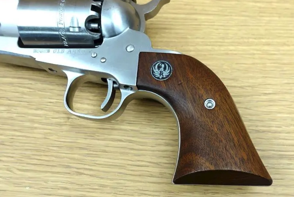 Minty Ruger Old Army .44 Revolver, Stainless Steel , in Factory Box - Image 15