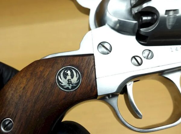 Minty Ruger Old Army .44 Revolver, Stainless Steel , in Factory Box - Image 3