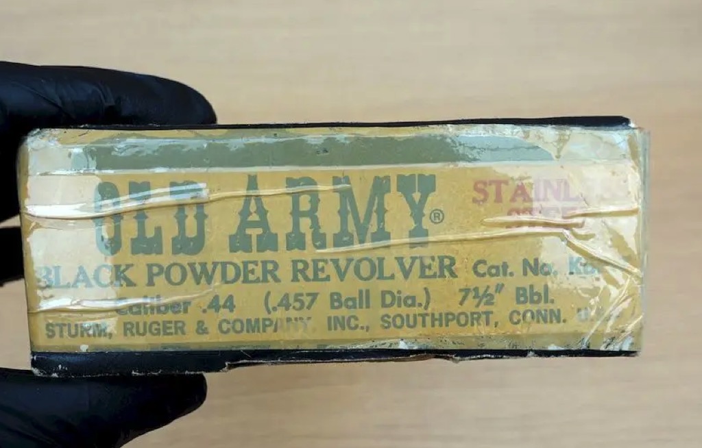 Minty Ruger Old Army .44 Revolver, Stainless Steel , in Factory Box - Image 16